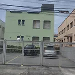 Apto Terreo Em Ubatuba, A 50 Metros Do Mar