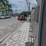 Apto Terreo Em Ubatuba, A 50 Metros Do Mar