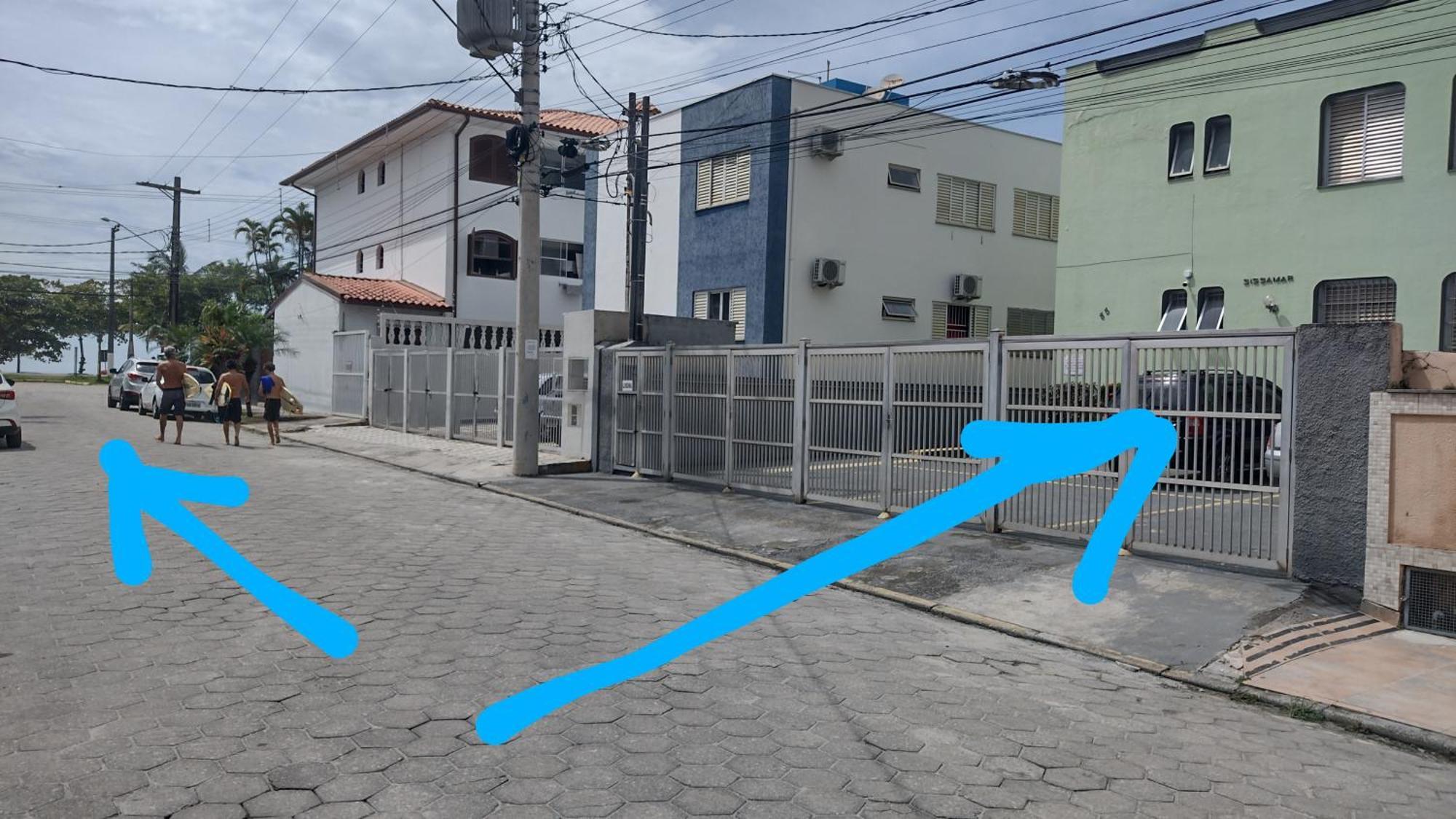 Apto Terreo Em Ubatuba, A 50 Metros Do Mar *